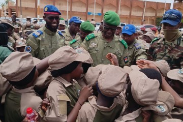 Visite du Ministre d'état, Ministre de la Défense Nationale, le Général Salifou Mody, accompagné du Chef d'Etat-major Armées au prytanée militaire