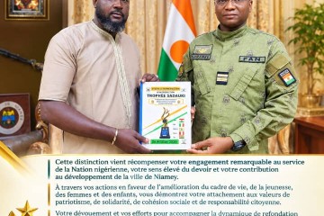 Niamey : le Colonel Boubacar Soumana Garanké, Administrateur Délégué de la ville, distingué par le Trophée Sadauki du Patriote 2026